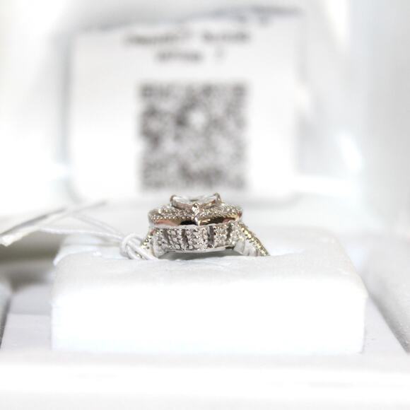 Sterling Silver 1/10 Carat T.W. Diamond Heart Halo Ring Size 7 NWT - Picture 8 of 8